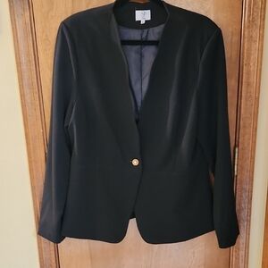 Elegant Black Blazer by [Brand]